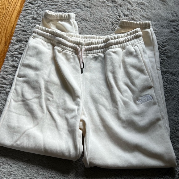 NEW The North Face Half Dome Fleece Womens Sweatpants White Medium - Picture 2 of 6